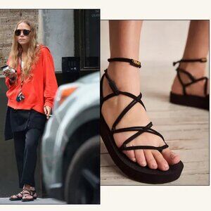 Teva Women's Voya Infinity Sandal, Black, US9